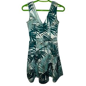 H&M Tropical Palm Leaf Print Fit & Flare V-Neck Mini Dress Sz XS